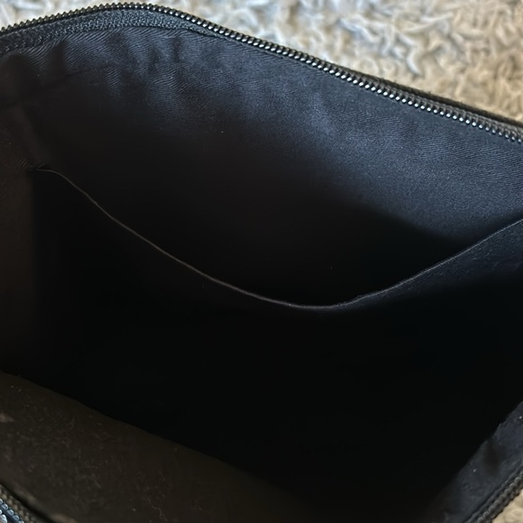 LOVE clutch - Picture 4 of 7